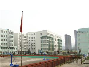 學(xué)校操場(chǎng)