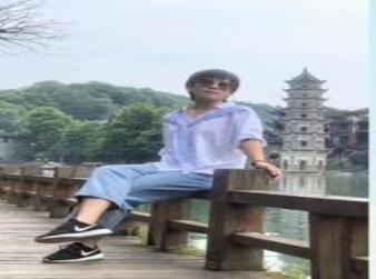 徐雙英老師(國(guó)學(xué)老師)
